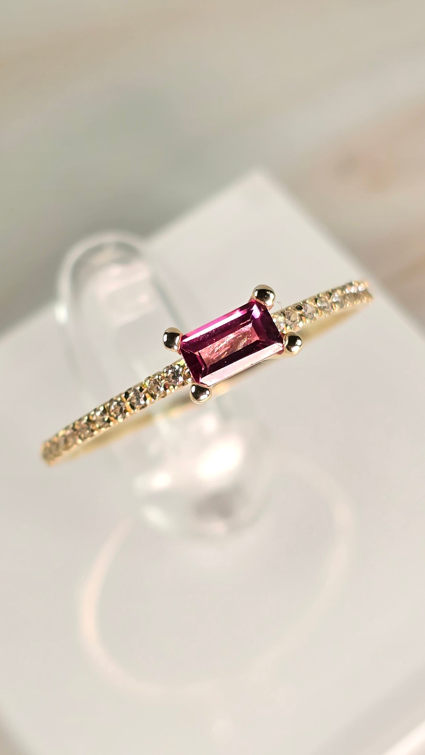 Pink Topaz Ring — Sevilla in 9K Gold