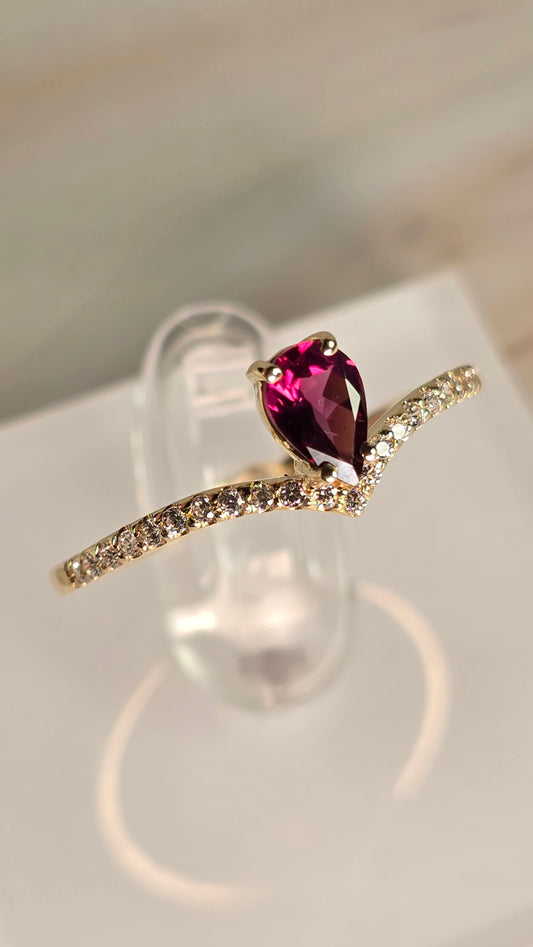 Rhodolite 9K Gold Ring — Sevilla