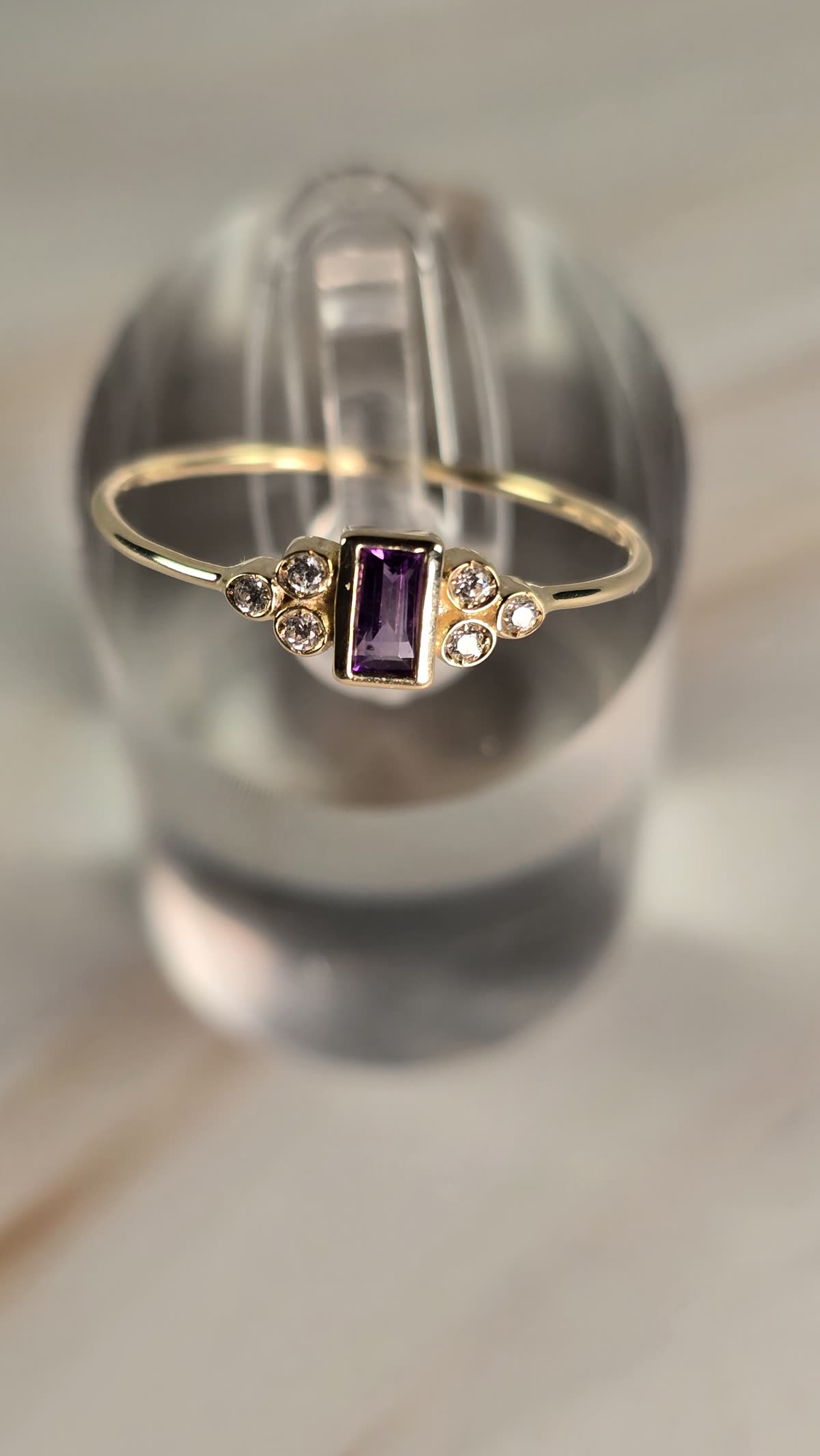 OROSENDA ring — Amethyst 9K Gold Ring — Sevilla | OROSENDA