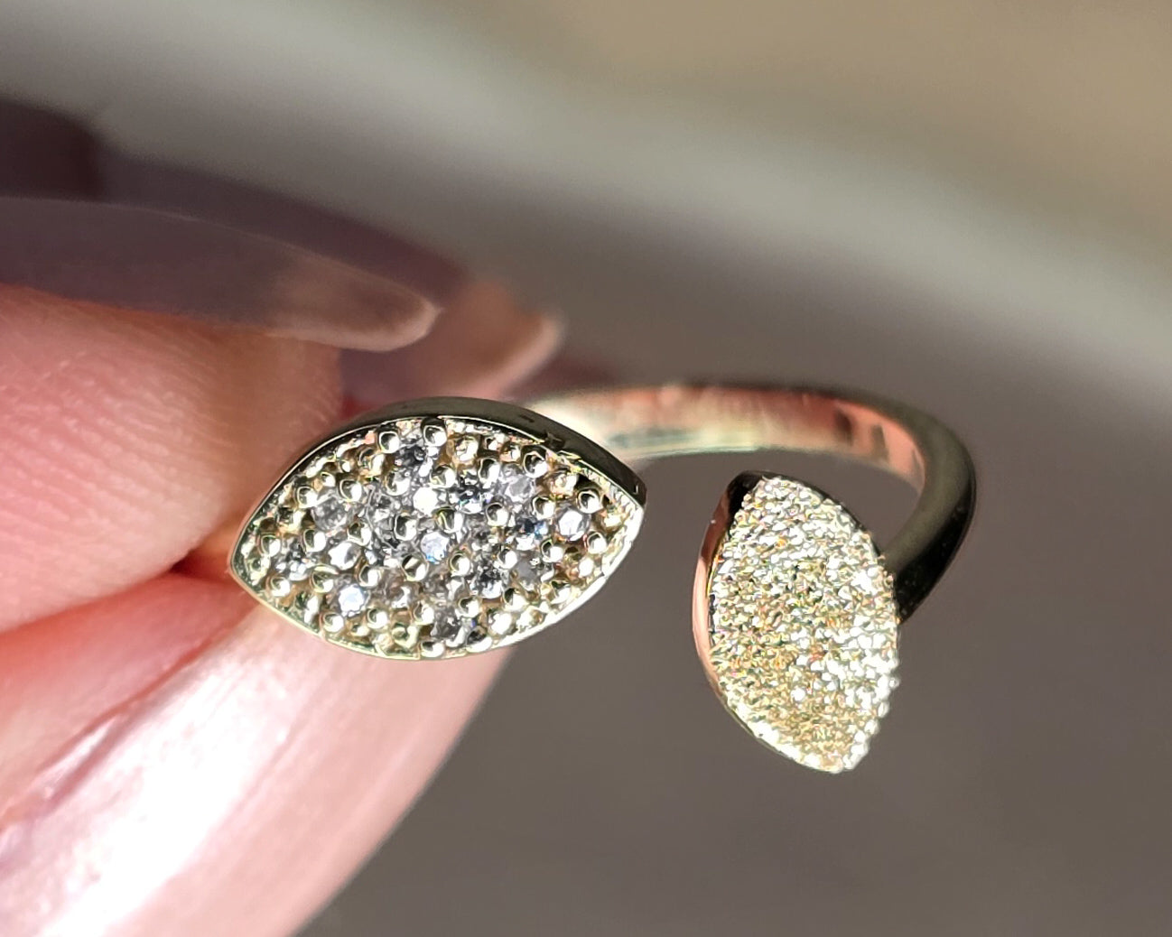 Zircon 9K Gold Ring — Aureo