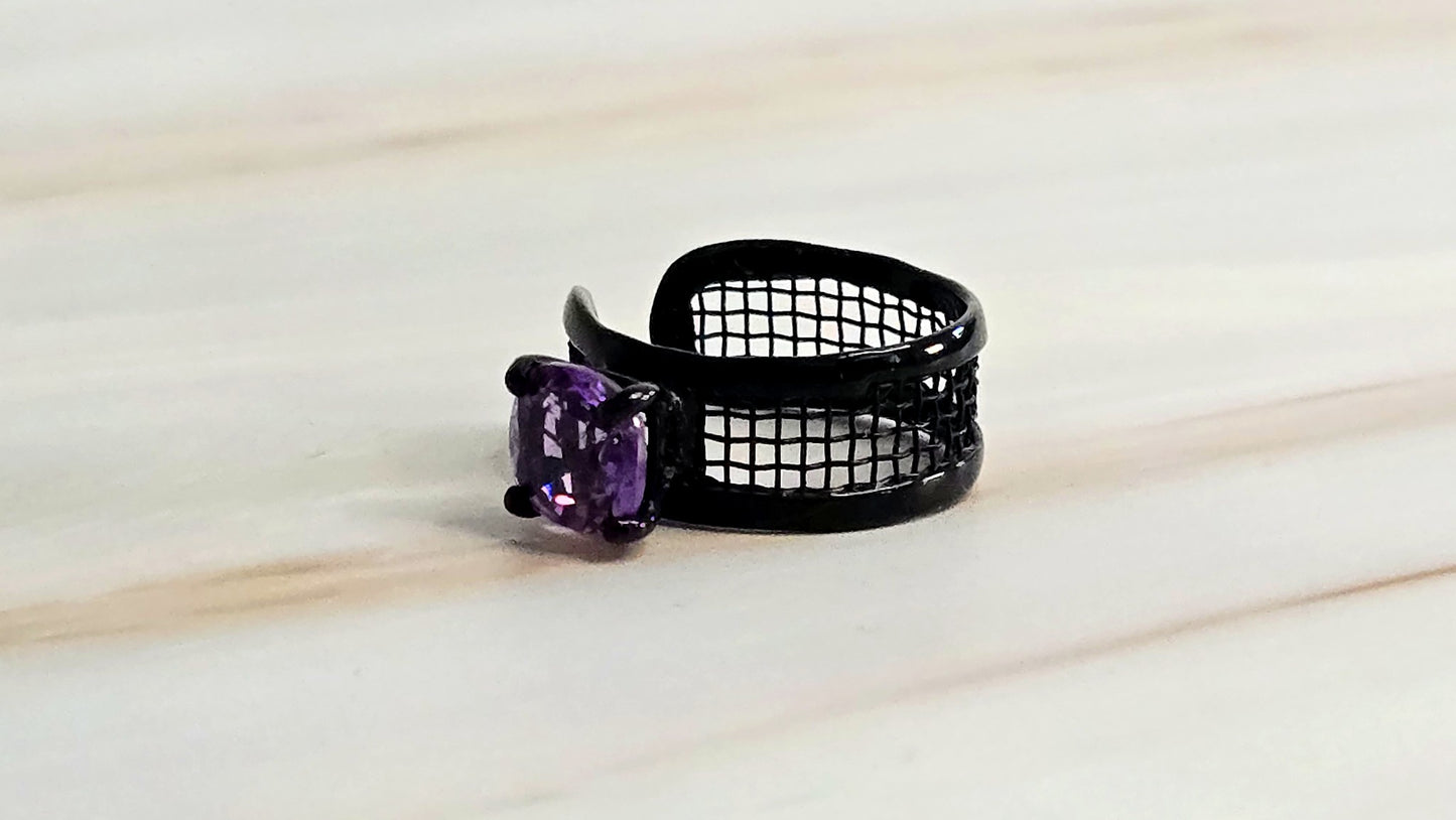 Mistral anthracite plated sterling silver 925 ring with natural amethyst and titanium mesh by German Kabirski - side view