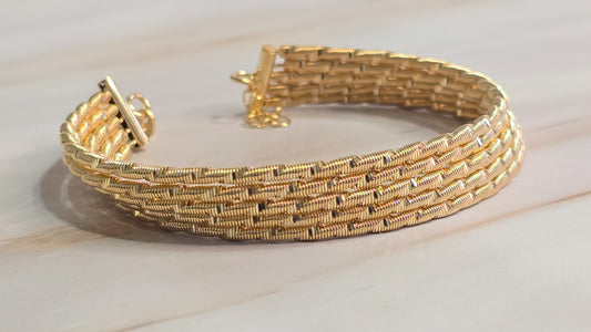 Coiled Wire Gold Bracelet — Toggle Closure in Gold-Plated Silver