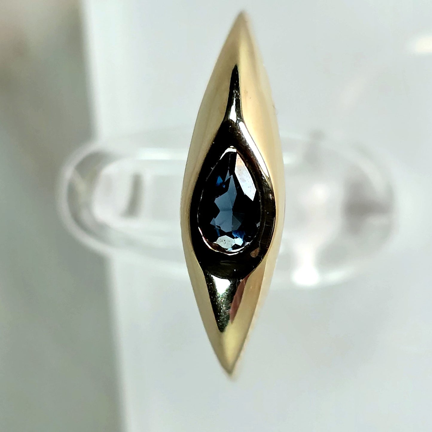 London Blue Topaz 9K Gold Ring — Sevilla