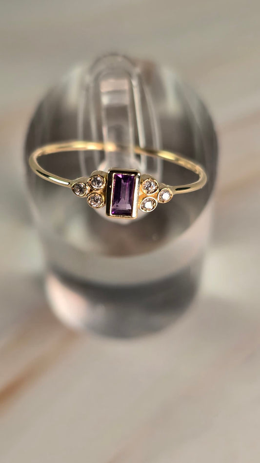OROSENDA ring — Amethyst 9K Gold Ring — Sevilla | OROSENDA