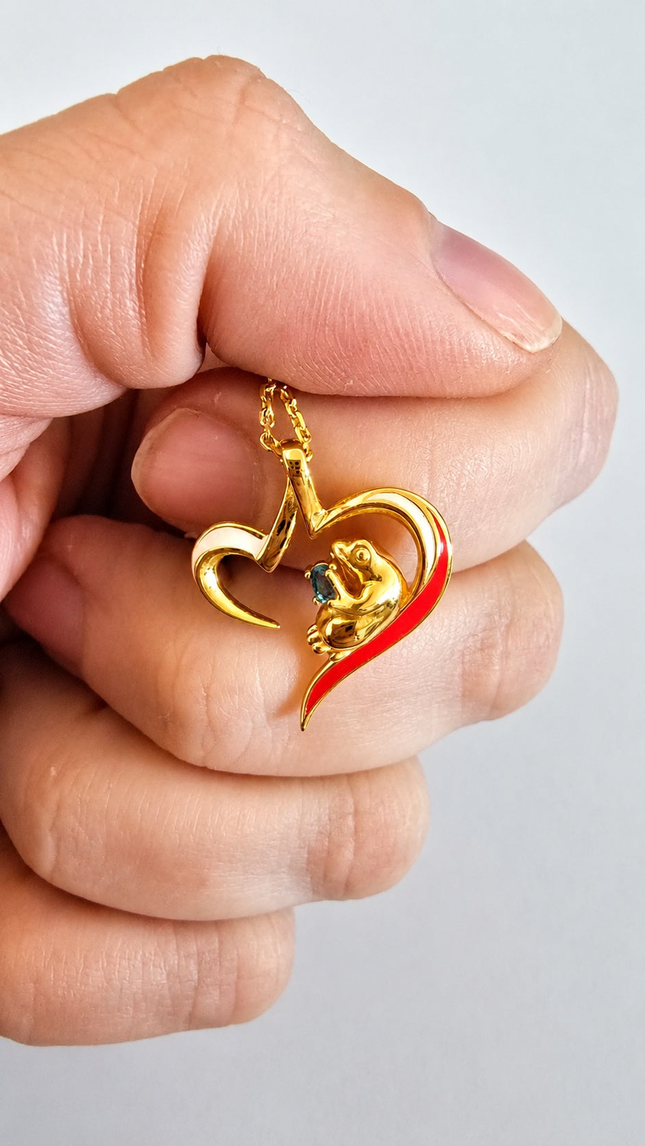 OROSENDA — The Heart Pendant Entre Mundos — front view