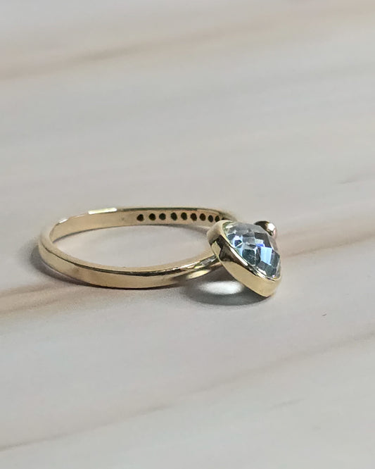 Blue Topaz 9K Gold Ring — Aureo | OROSENDA