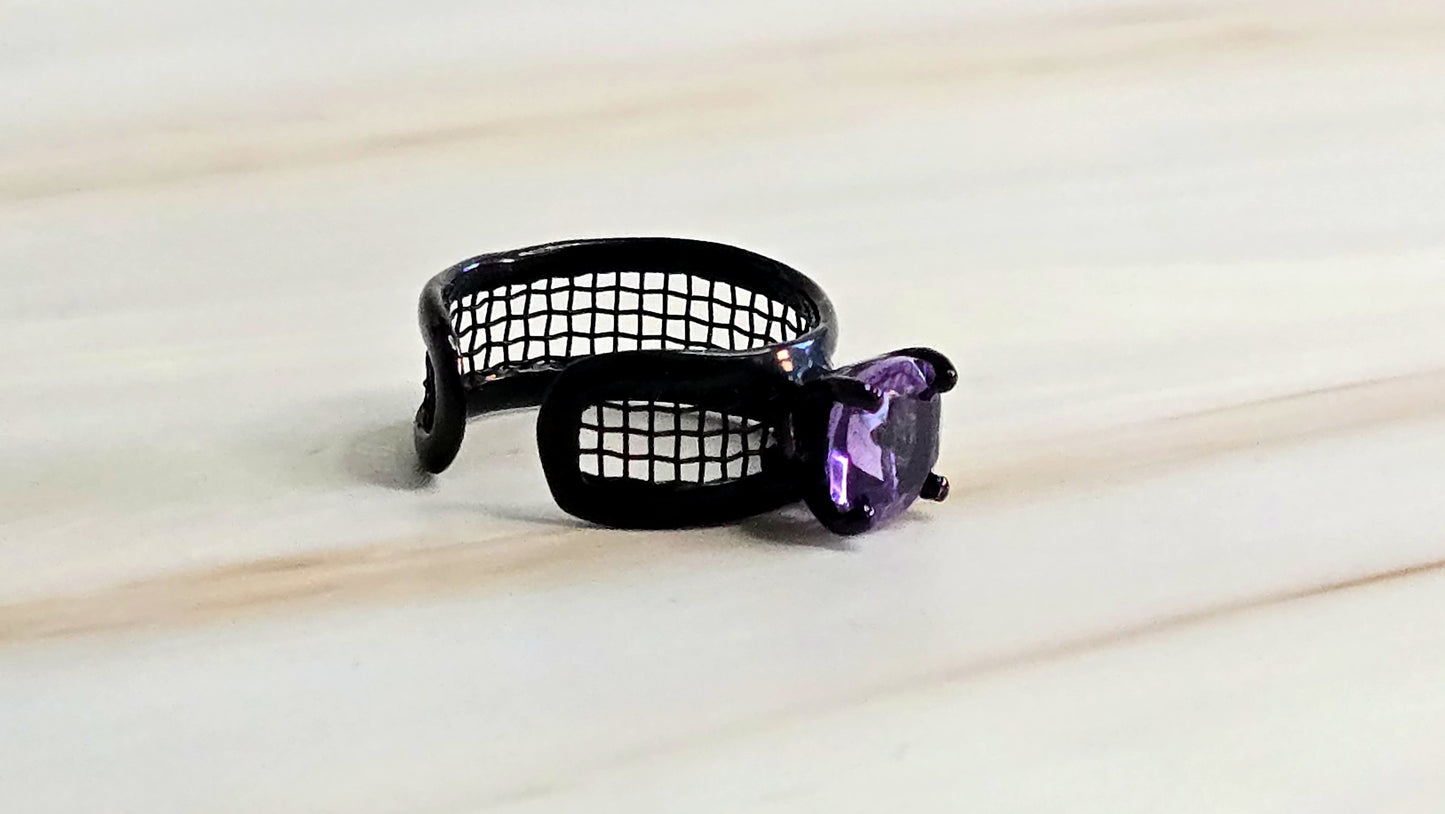 Mistral anthracite plated sterling silver 925 ring with natural amethyst and titanium mesh by German Kabirski - front view